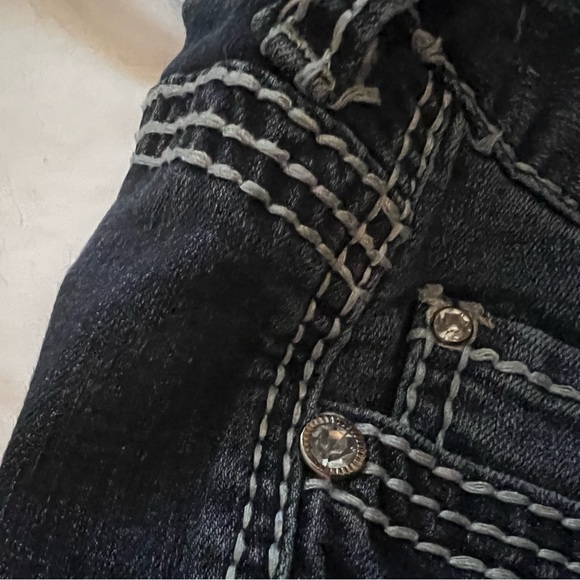 Maurice Capris - Picture 3 of 5